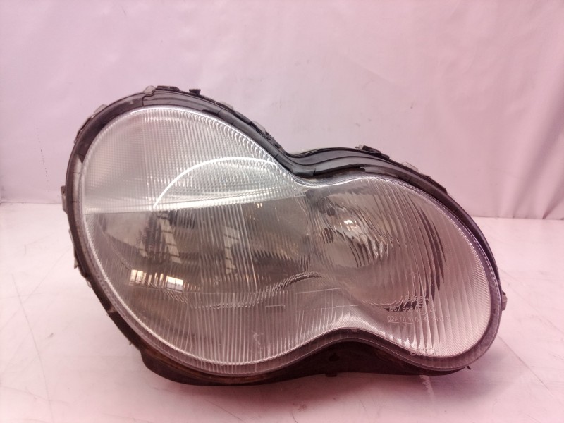 Recambio de faro derecho para mercedes-benz clase c (w203) berlina 200 compressor (203.045) referencia OEM IAM   