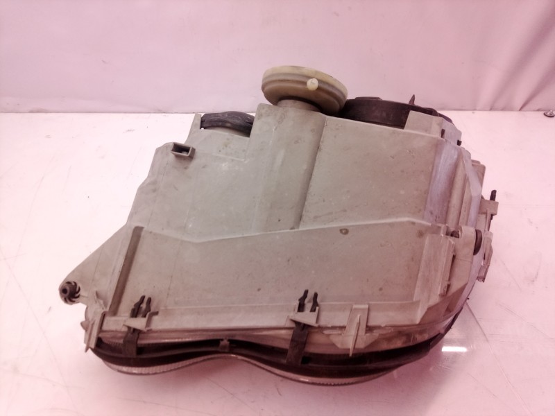 Recambio de faro derecho para mercedes-benz clase c (w203) berlina 200 compressor (203.045) referencia OEM IAM   