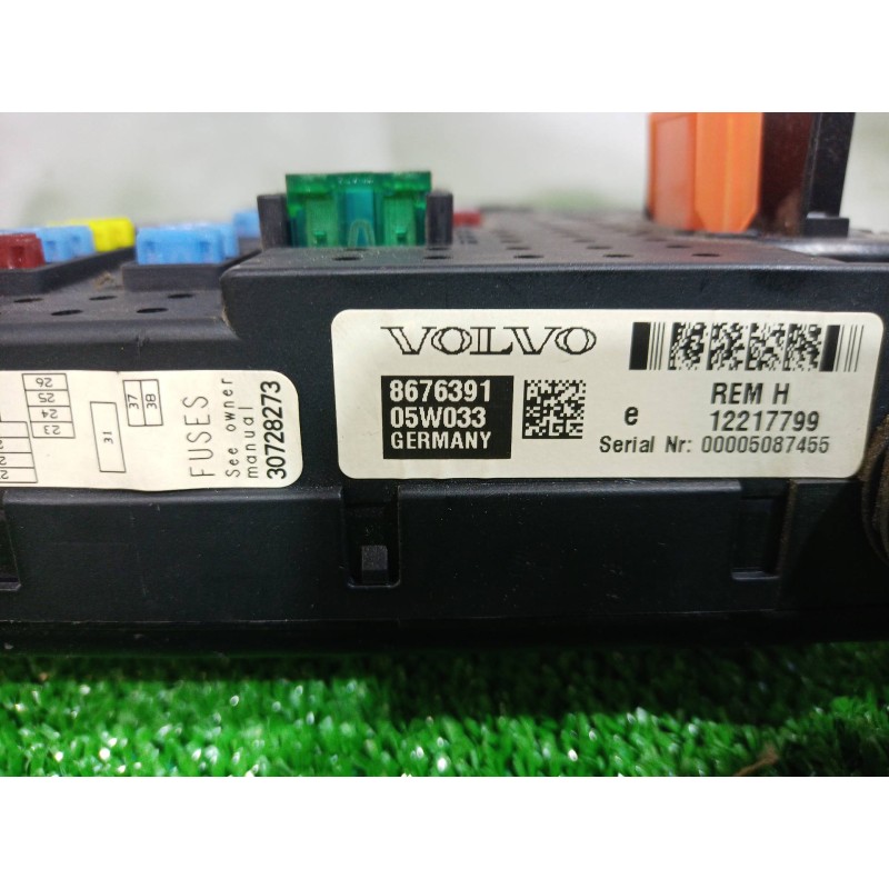 Recambio de caja reles / fusibles para volvo xc90 v8 executive geartronic (5 asientos) referencia OEM IAM 8676391 8676391 867639