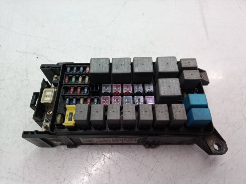 Recambio de caja reles / fusibles para kia carnival ii 2.9 crdi lx referencia OEM IAM 0K53H66760 0K53H66760 0K53H66760