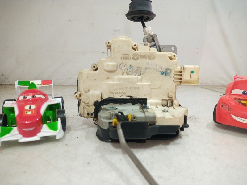 Recambio de cerradura puerta delantera derecha para audi a8 (4e2) 4.2 v8 32v fsi referencia OEM IAM   