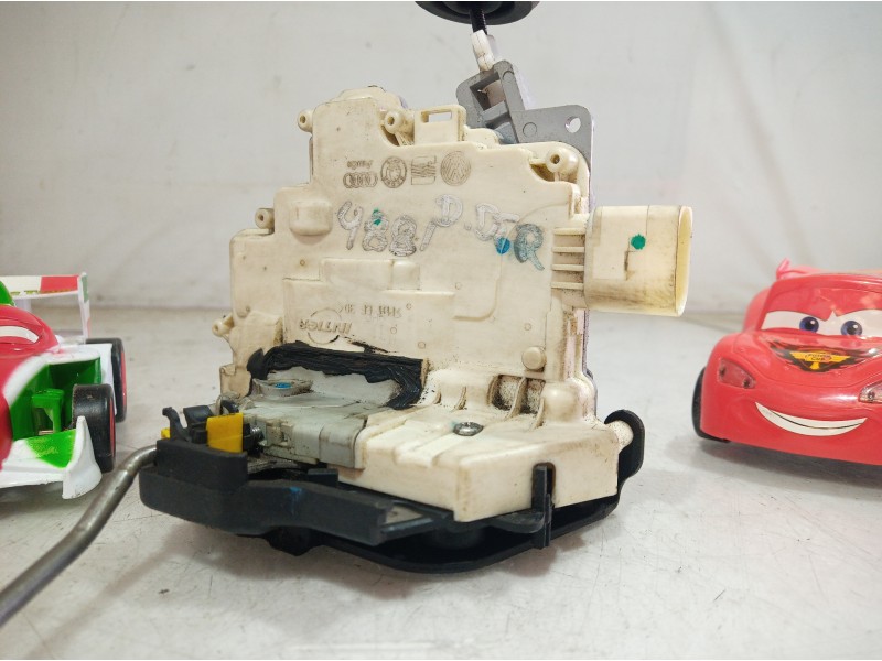 Recambio de cerradura puerta delantera derecha para audi a8 (4e2) 4.2 v8 32v fsi referencia OEM IAM   