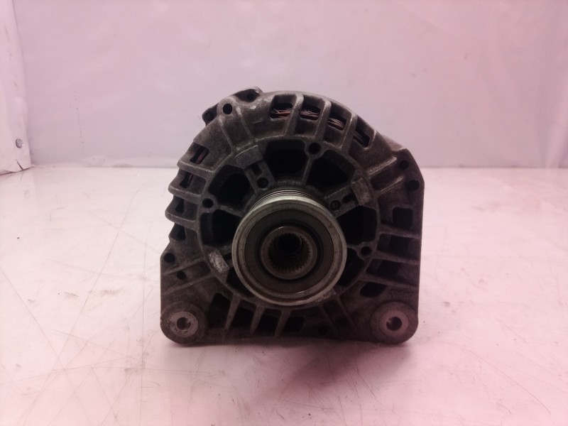 Recambio de alternador para nissan primastar (x83) avantour 8 asientos, batalla corta 2,75t referencia OEM IAM 8200086130 820008
