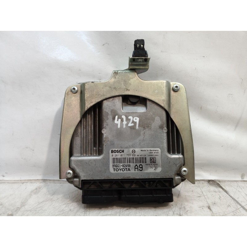 Recambio de centralita motor uce para toyota corolla (e12) 1.4 d-4d luna compact referencia OEM IAM 8966102A90 8966102A90 028101