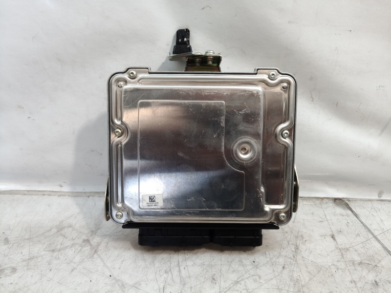 Recambio de centralita motor uce para toyota corolla (e12) 1.4 d-4d luna compact referencia OEM IAM 8966102A90 8966102A90 028101