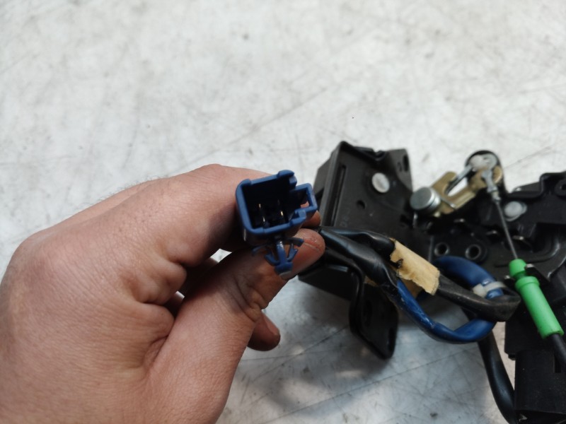 Recambio de cerradura maletero / porton para toyota corolla (e12) 1.4 d-4d luna compact referencia OEM IAM 6935013300 6935013300