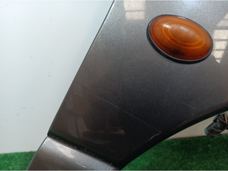 Recambio de aleta delantera derecha para chrysler voyager (gs) 2.5 td family referencia OEM IAM   