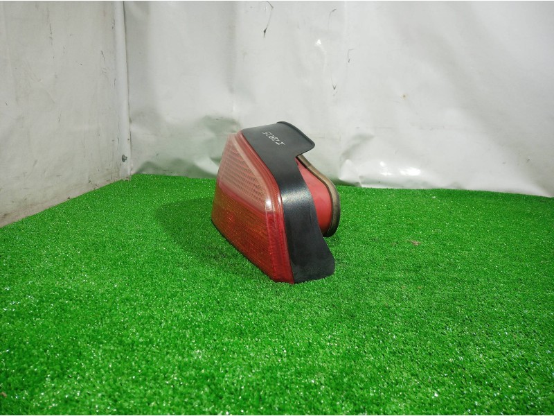 Recambio de piloto trasero izquierdo para peugeot 106 (s2) kid referencia OEM IAM 2274G 2274G 2274G