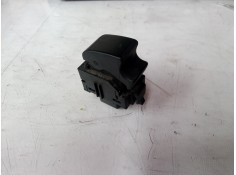 Recambio de mando elevalunas trasero izquierdo para toyota corolla (e12) 1.4 d-4d luna compact referencia OEM IAM 84810 84810 84 2