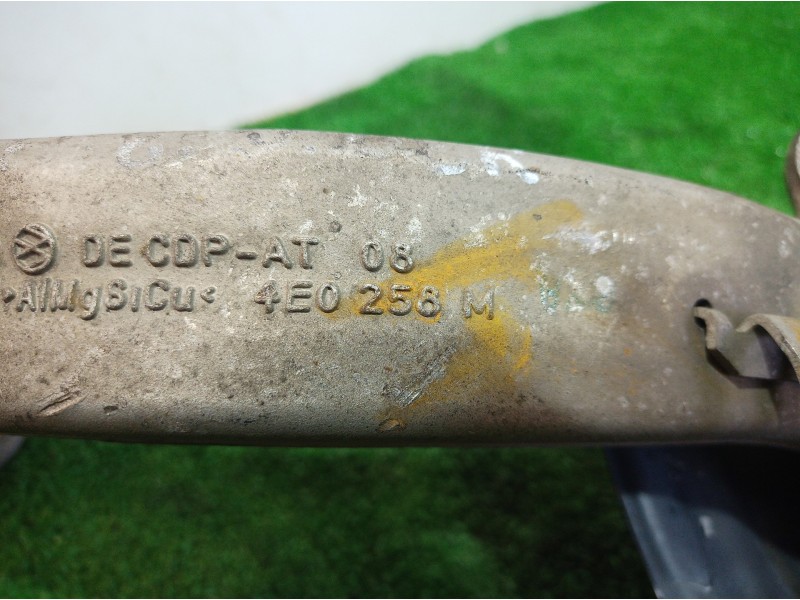 Recambio de mangueta delantera derecha para audi a8 (4e2) referencia OEM IAM 4E0258M 4E0258M 4E0258M