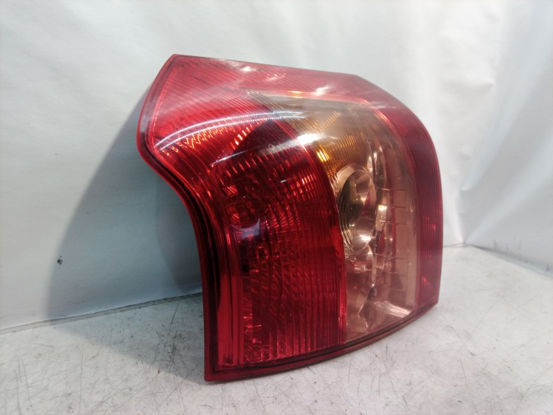 Recambio de piloto trasero derecho para toyota corolla (e12) 1.4 d-4d luna compact referencia OEM IAM   