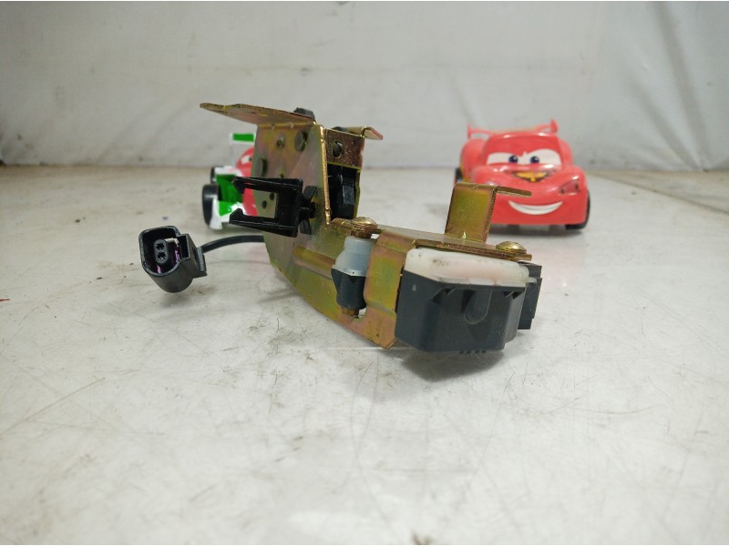 Recambio de cerradura maletero / porton para volkswagen touareg (7l6) referencia OEM IAM 7L0827506D 7L0827506D 7L0827506