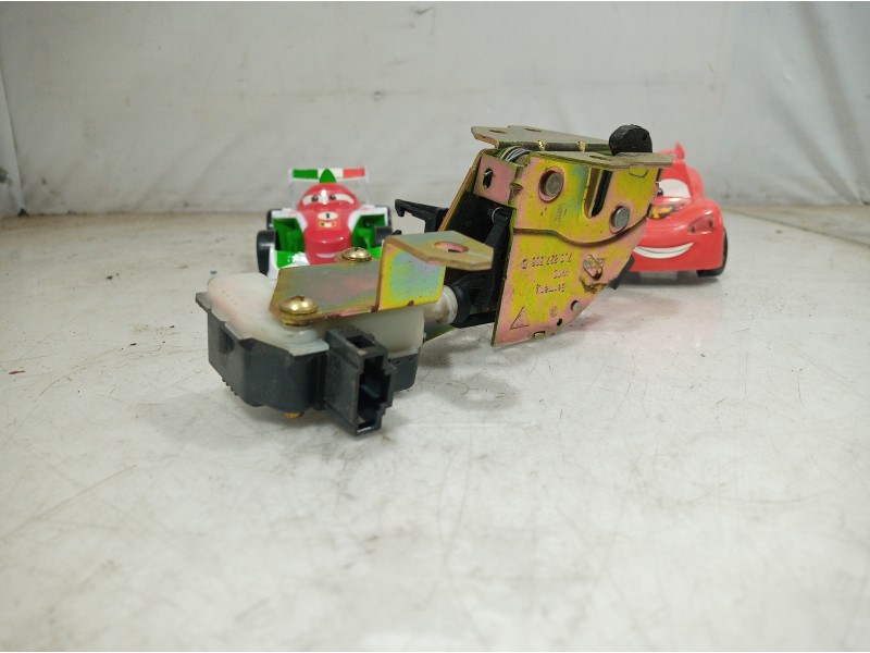 Recambio de cerradura maletero / porton para volkswagen touareg (7l6) referencia OEM IAM 7L0827506D 7L0827506D 7L0827506