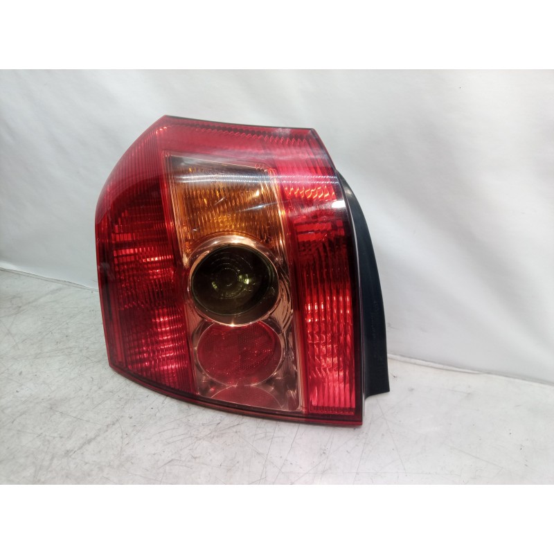 Recambio de piloto trasero derecho para toyota corolla (e12) 1.4 d-4d luna compact referencia OEM IAM   