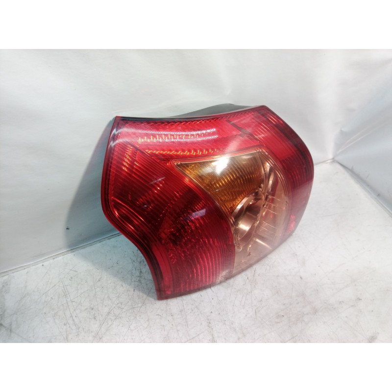 Recambio de piloto trasero derecho para toyota corolla (e12) 1.4 d-4d luna compact referencia OEM IAM   