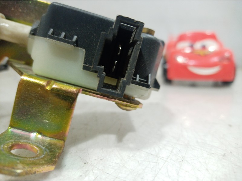 Recambio de cerradura maletero / porton para volkswagen touareg (7l6) referencia OEM IAM 7L0827506D 7L0827506D 7L0827506