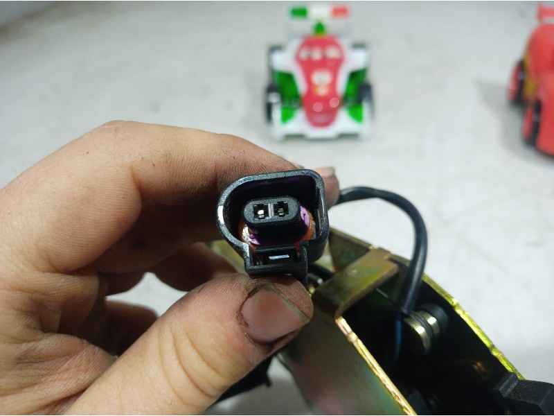 Recambio de cerradura maletero / porton para volkswagen touareg (7l6) referencia OEM IAM 7L0827506D 7L0827506D 7L0827506