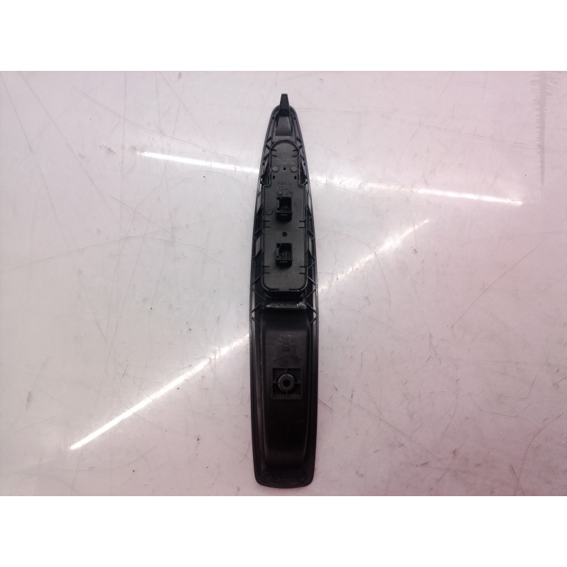 Recambio de mando elevalunas delantero izquierdo para citroën c4 berlina vtr plus referencia OEM IAM 9650912577 9650912577 96509