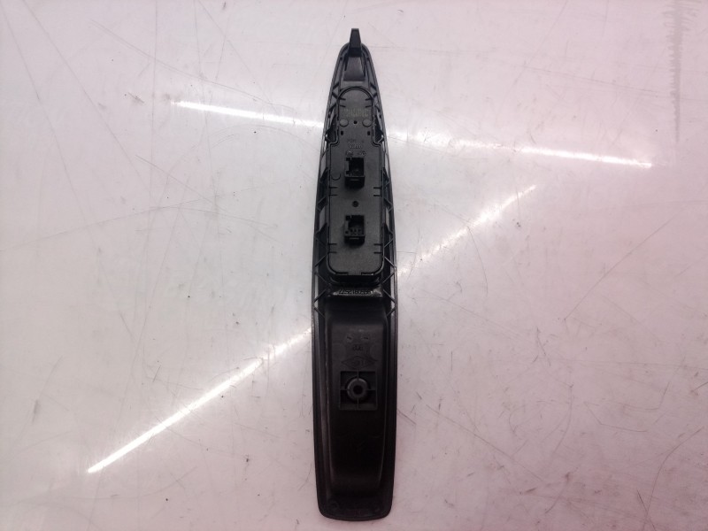 Recambio de mando elevalunas delantero izquierdo para citroën c4 berlina vtr plus referencia OEM IAM 9650912577 9650912577 96509