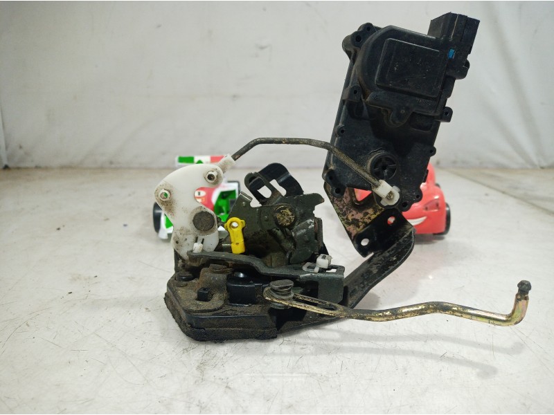 Recambio de cerradura puerta trasera derecha para hyundai accent (lc) gls referencia OEM IAM   