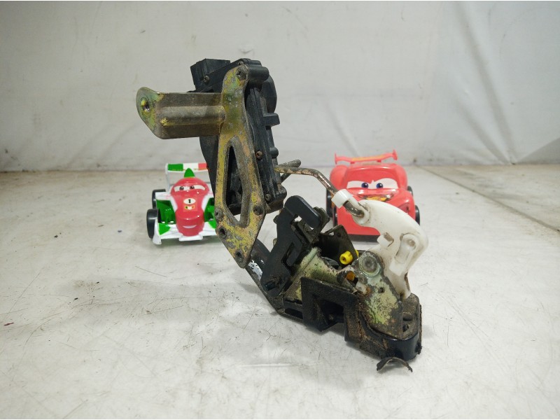 Recambio de cerradura puerta trasera derecha para hyundai accent (lc) gls referencia OEM IAM   