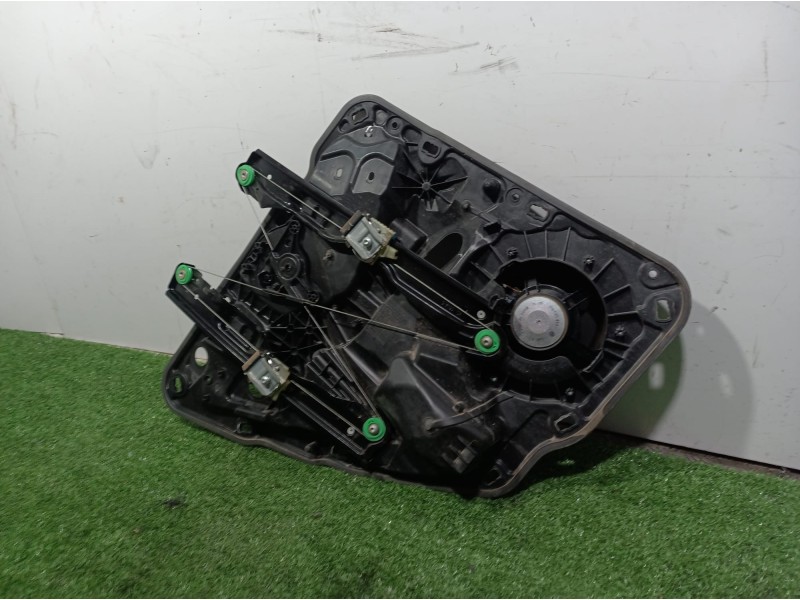 Recambio de elevalunas trasero derecho para volkswagen touareg (7p6) v6 tdi bluemotion premium referencia OEM IAM 7P6839756A 7P6