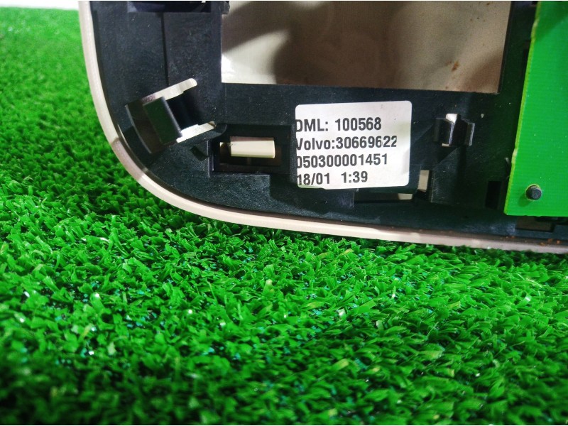Recambio de luz interior para volvo xc90 v8 executive geartronic (5 asientos) referencia OEM IAM 30669622 30669622 30669622