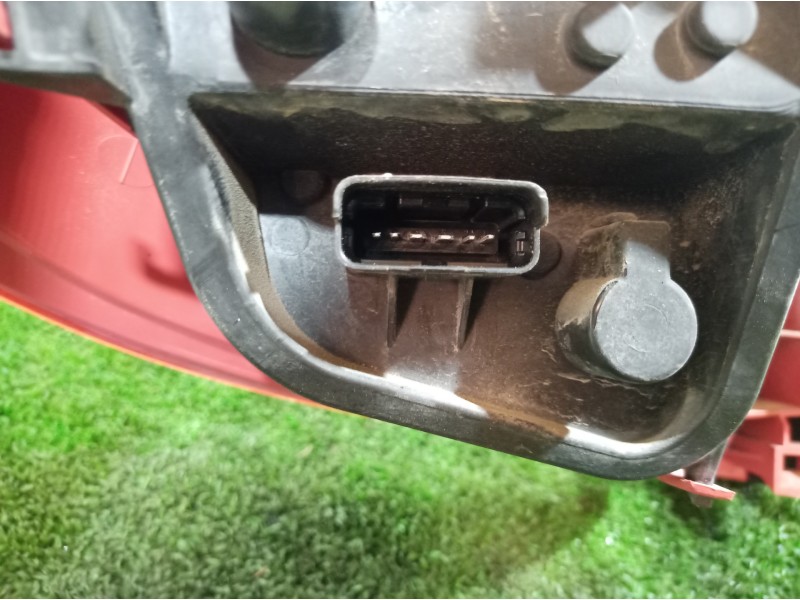 Recambio de piloto trasero derecho para renault clio iii 20 aniversario referencia OEM IAM 89035080 89035080 89035080