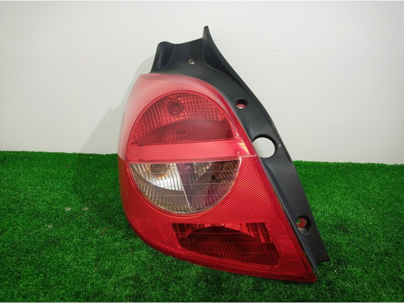 Recambio de piloto trasero izquierdo para renault clio iii 20 aniversario referencia OEM IAM 89075789 89075789 89075789