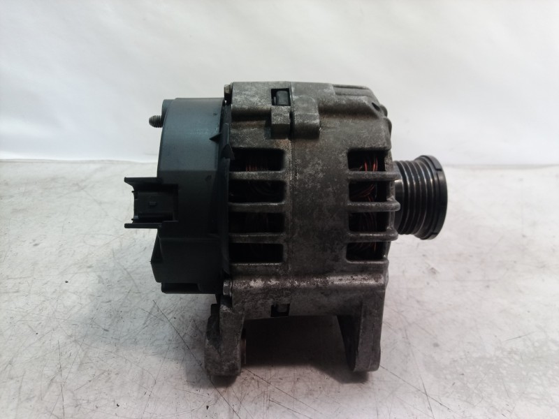 Recambio de alternador para renault trafic caja cerrada (ab 4.01) doble cabina l1h1 2,7t referencia OEM IAM 2542523F 2542523F 25