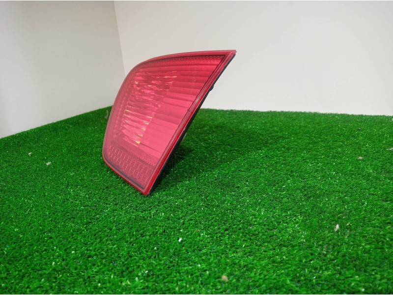 Recambio de piloto trasero derecho interior para seat ibiza (6k1) 1.4 referencia OEM IAM MT4P21W MT4P21W MT4P21W