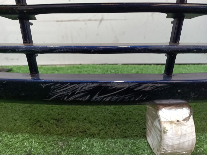 Recambio de paragolpes delantero para bmw serie 3 compacto (e36) 316i referencia OEM IAM 8132206F 8132206F 8132206