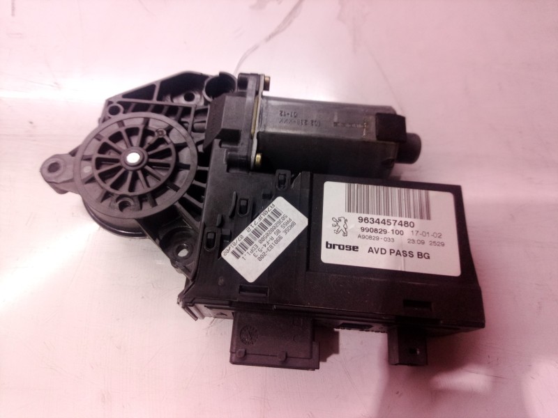 Recambio de motor elevalunas delantero derecho para peugeot 307 (s1) xt referencia OEM IAM 9634457480 9634457480 990829100