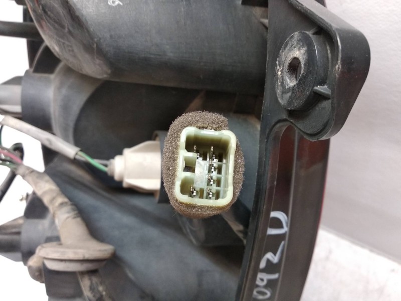 Recambio de piloto trasero derecho para kia carnival 2.9 crdi vgt active referencia OEM IAM   