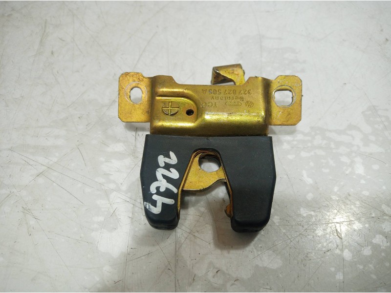 Recambio de cerradura maletero / porton para volkswagen santana (327) gx referencia OEM IAM 443827563 443827563 443827563