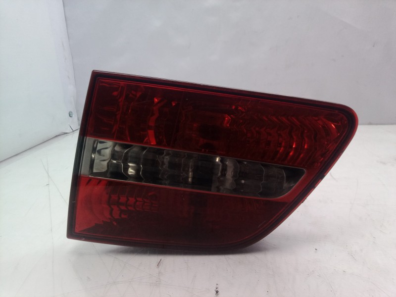 Recambio de piloto trasero derecho interior para fiat stilo (192) referencia OEM IAM   