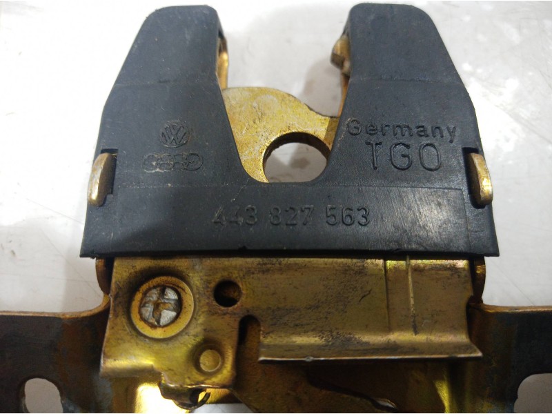 Recambio de cerradura maletero / porton para volkswagen santana (327) gx referencia OEM IAM 443827563 443827563 443827563