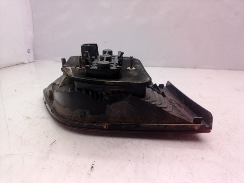 Recambio de piloto trasero derecho interior para fiat stilo (192) referencia OEM IAM   