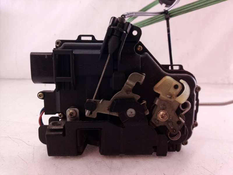 Recambio de cerradura puerta delantera derecha para audi a4 cabrio (8h) referencia OEM IAM   