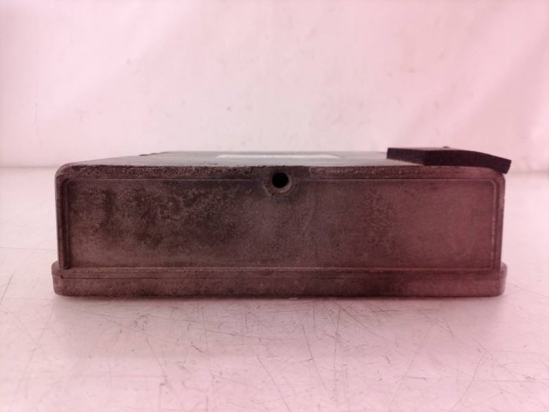 Recambio de centralita motor uce para peugeot 206 berlina e-music referencia OEM IAM 9637086980 9637086980 16301574