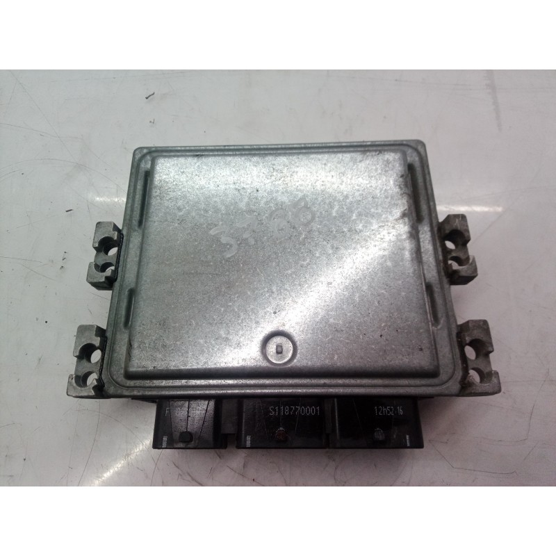 Recambio de centralita motor uce para renault megane ii familiar 1.5 dci diesel referencia OEM IAM 8200766462 8200766462 8200596