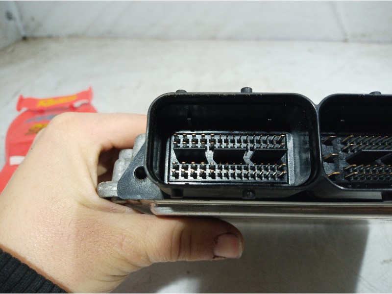 Recambio de centralita motor uce para skoda suberb (3t4) exclusive 4x4 referencia OEM IAM 03L906018EF 03L906018EF 03L906018