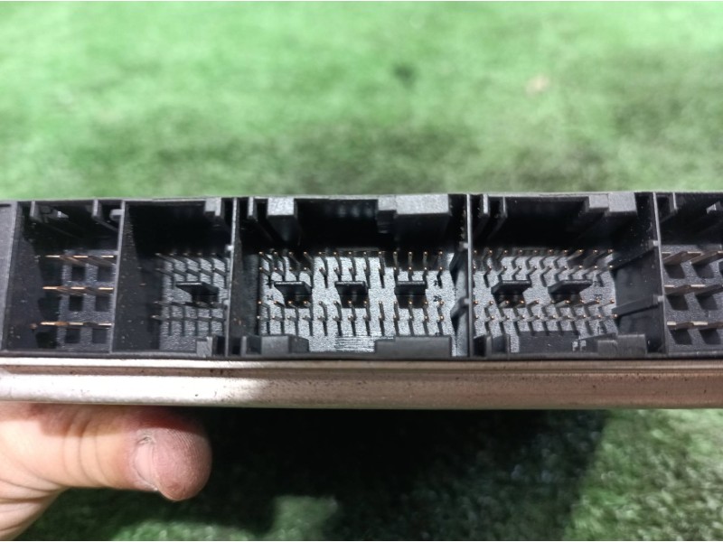 Recambio de centralita motor uce para bmw serie 3 berlina (e46) 320d referencia OEM IAM 0281001445 0281001445 7785098