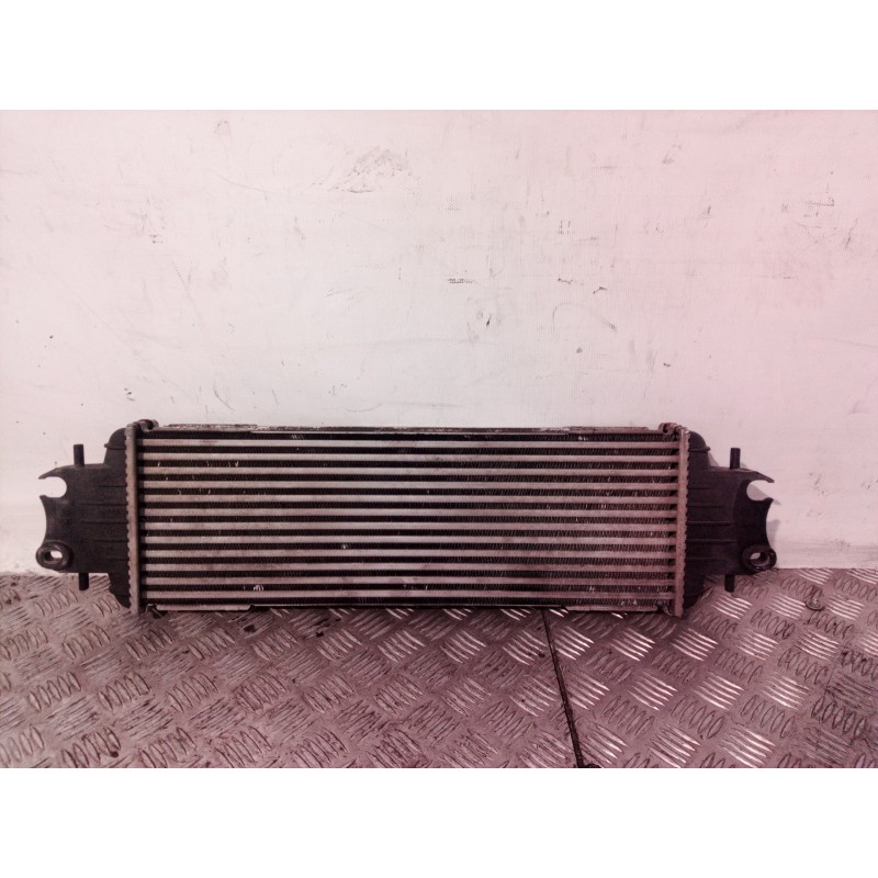 Recambio de intercooler para nissan primastar (x83) avantour 8 asientos, batalla corta 2,75t referencia OEM IAM 7700312903 77003