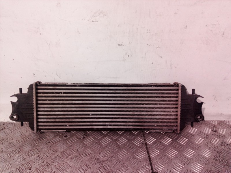 Recambio de intercooler para nissan primastar (x83) avantour 8 asientos, batalla corta 2,75t referencia OEM IAM 7700312903 77003