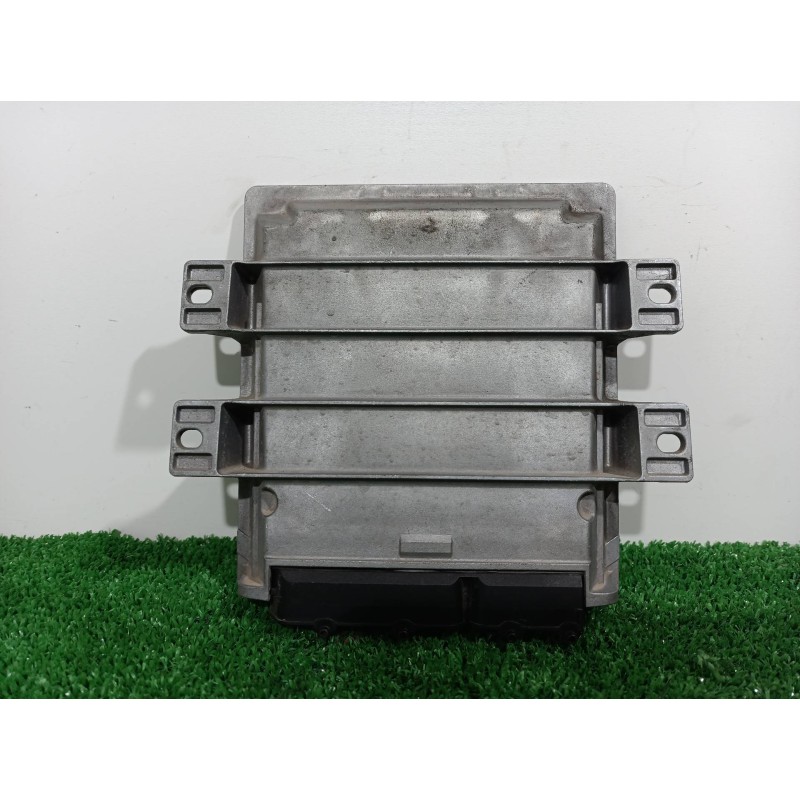 Recambio de centralita motor uce para mg serie 45 (t/rt) classic referencia OEM IAM NNN100743 NNN100743 M3P11YGGD