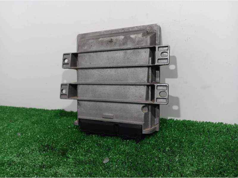 Recambio de centralita motor uce para mg serie 45 (t/rt) classic referencia OEM IAM NNN100743 NNN100743 M3P11YGGD