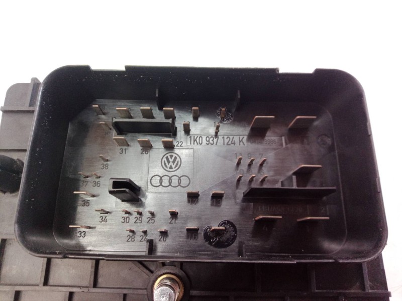 Recambio de caja reles / fusibles para audi a3 (8p) 2.0 tdi ambiente referencia OEM IAM 1K0937124K 1K0937124 1K0937124