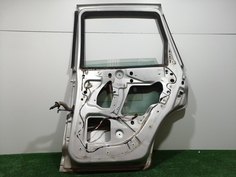 Recambio de puerta trasera derecha para chrysler pt cruiser (pt) 2.2 crd catwalk classic referencia OEM IAM   