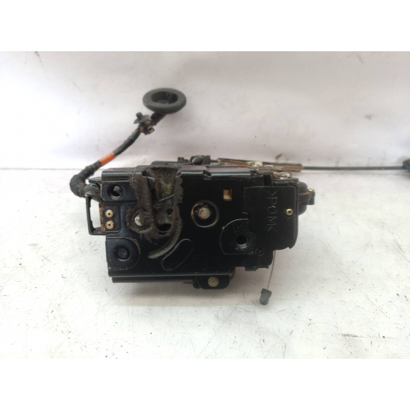 Recambio de cerradura puerta delantera derecha para volkswagen passat berlina (3b2) comfortline referencia OEM IAM 3B0885738E 3B